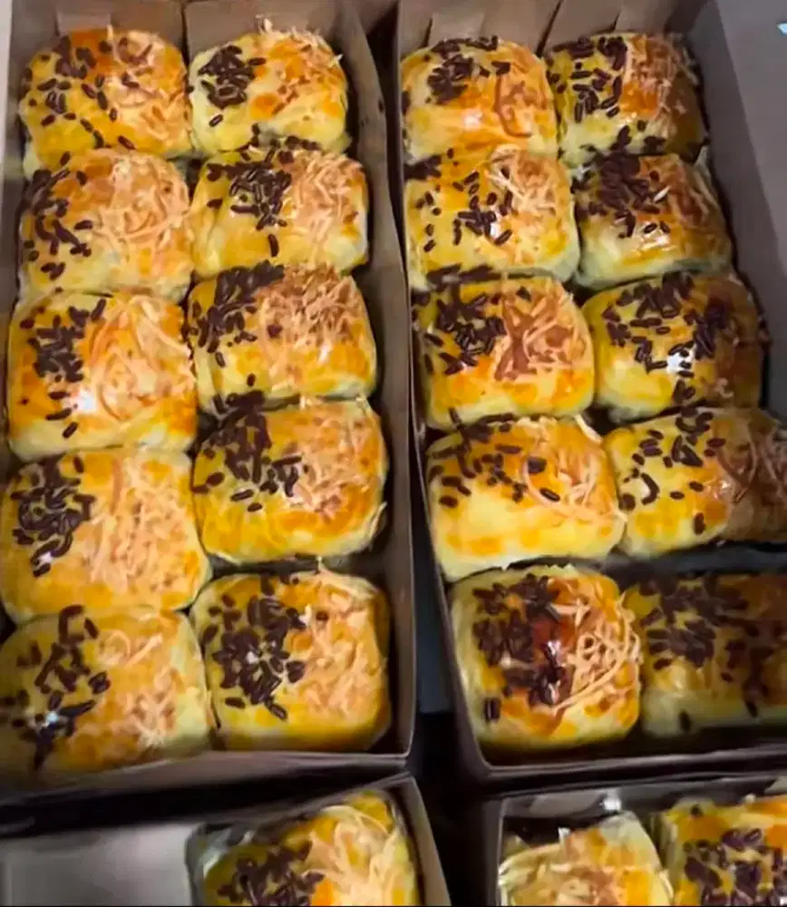 Bolen Pisang Coklat Keju Lumer Premium
