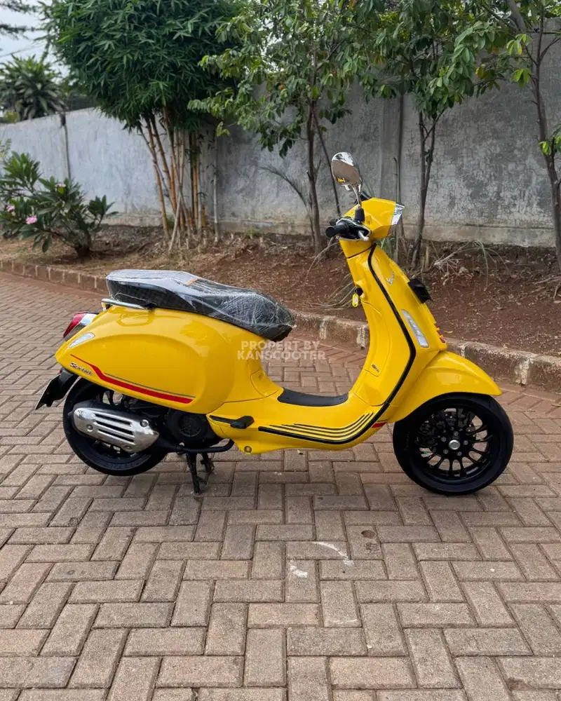 JUAL MURAH VESPA SPRINT S 150 IGET ABS FACELIFT 2020 MULUS