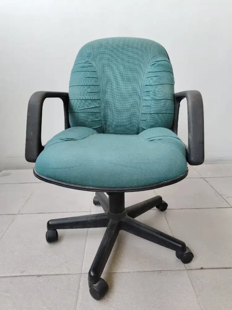 Jual Kursi kantor hidrolis & non hidrolis 98%