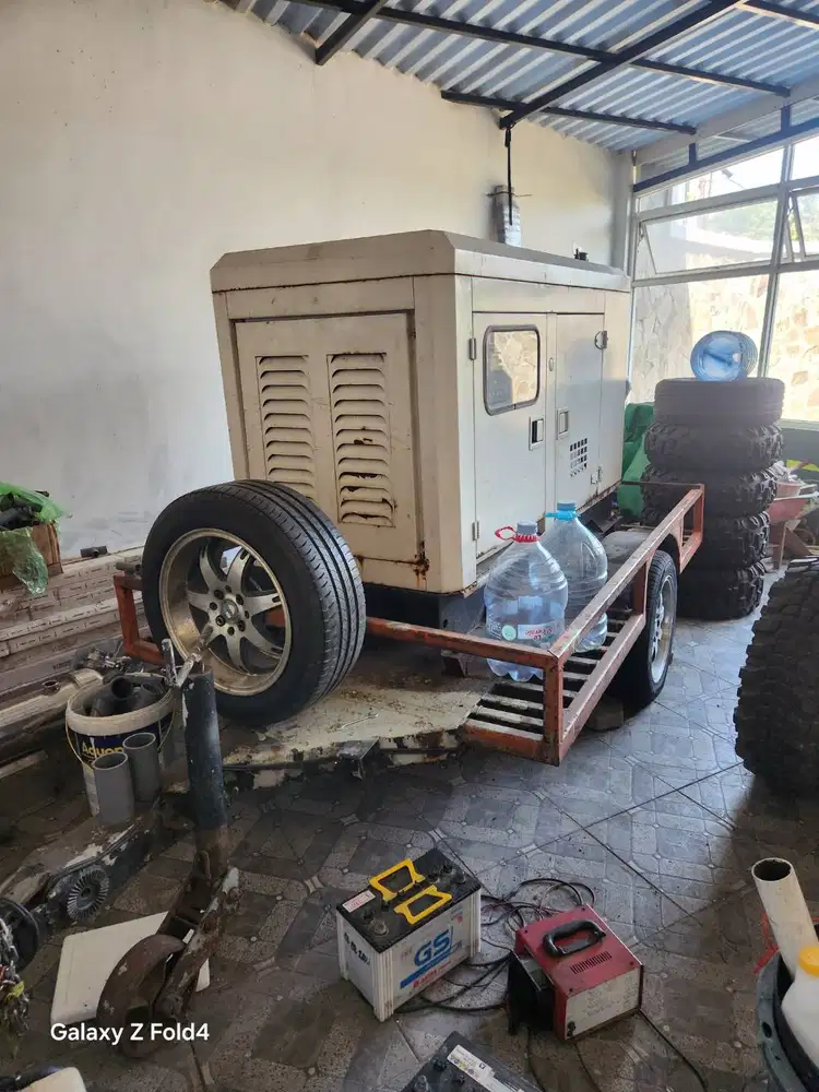 Genset silent Perkin Engine, generator stamford 20 Kva.