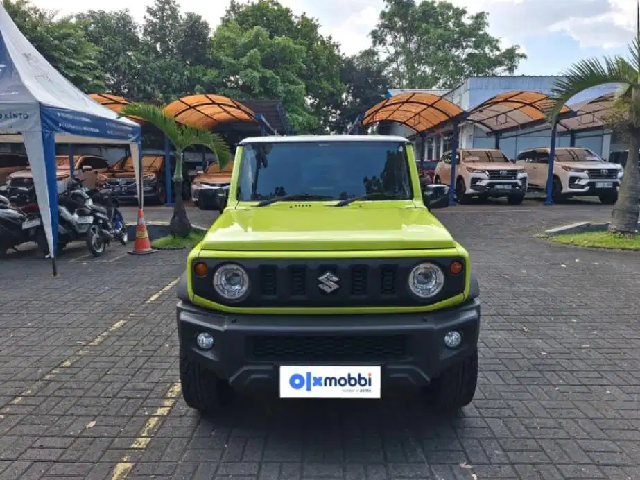 LOW DP - Suzuki Jimny 1.5 Two Tone Bensin-MT Manual-2022