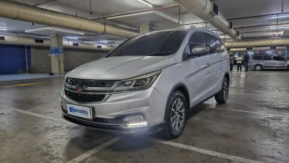 Wuling Cortez 1.5 LT Lux Bensin-AT 2019
