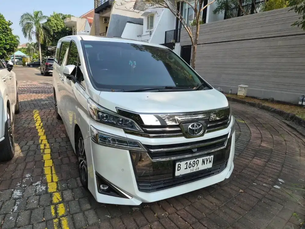 Toyota Vellvire G Matic Putih ban baru 4 Fullors km 60ribu /Alphard