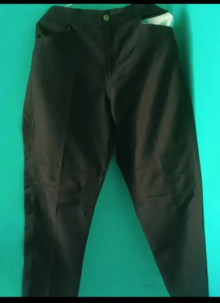 Celana Bahan Hitam
