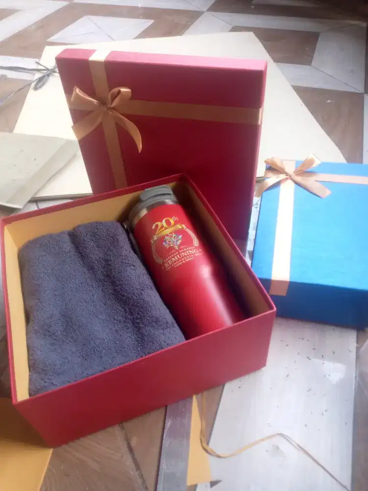 Jasa pembuatan box-hampers