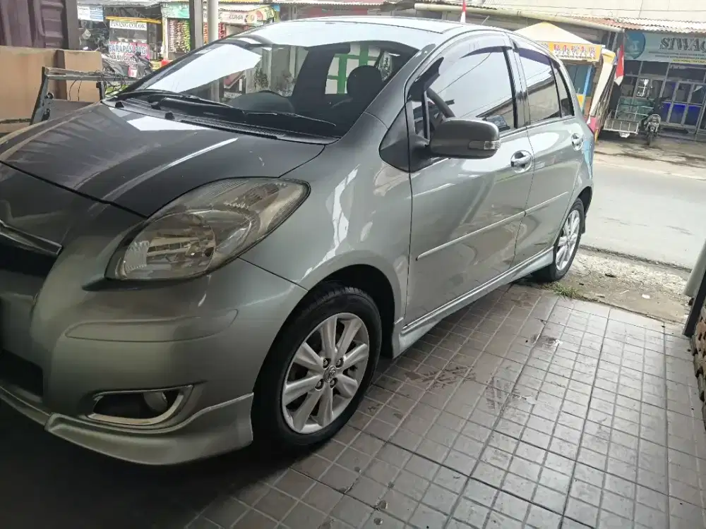 Toyota Yaris S Limited 2012 AT