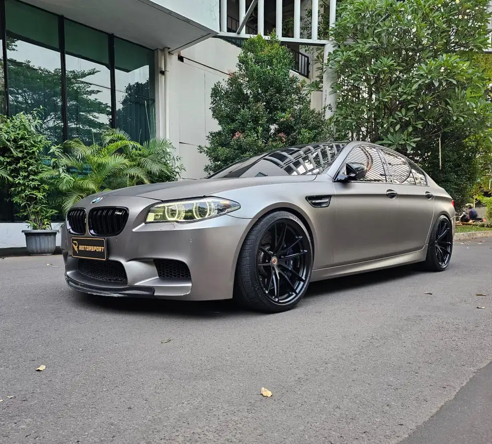 BMW M5 F10 2013 LCI low km m 5