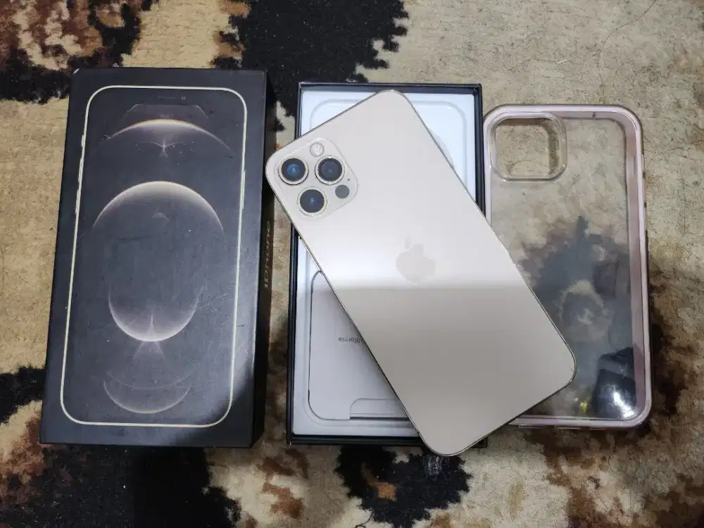 Iphone 12 pro 128gb lengkap murmer normal minus dikit aman