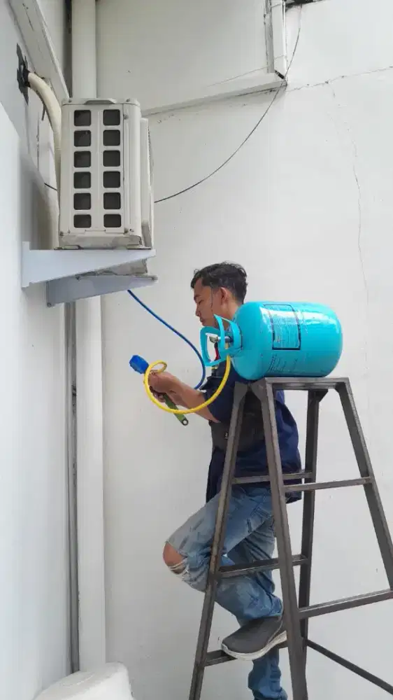 AC BOCOR? AC TIDAK DINGIN? HUBUNGI KAMI!