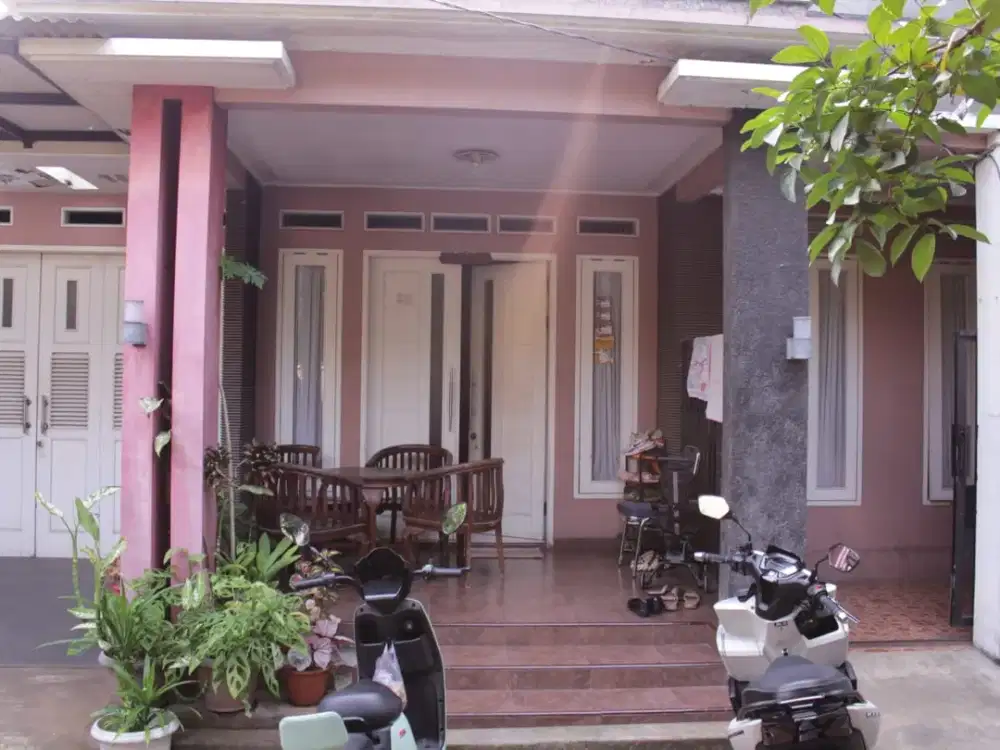 Dijual cepat rumah di Jl.kihajar dewantoro kel gondrong kec.cipondoh kota tangrang banten(UMI082)