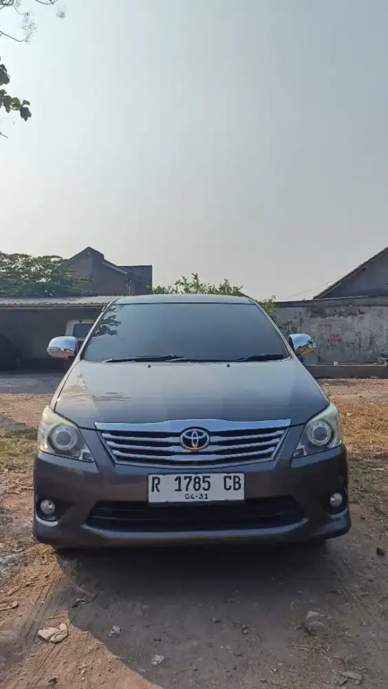 Grand Innova G matic solar 2012