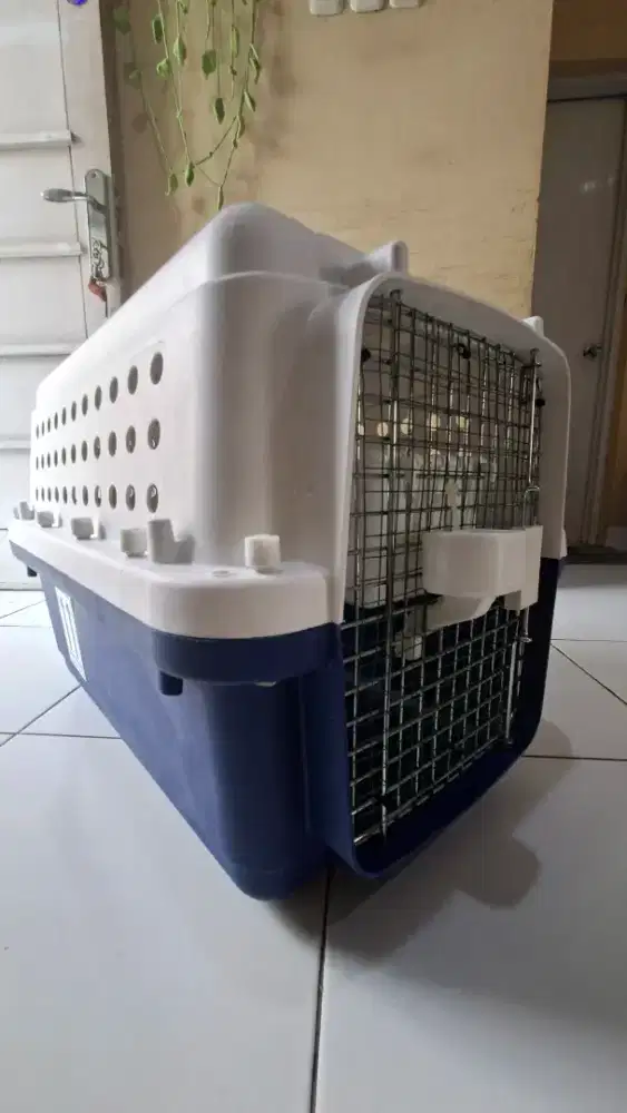 Pet Kennel, Kenel Box, Pet carrier standar penerbangan

Airline