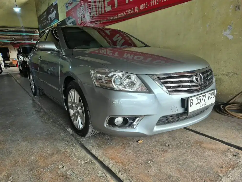 Toyota Camry 2.4 V Tahun 2010 Automatic Low Km