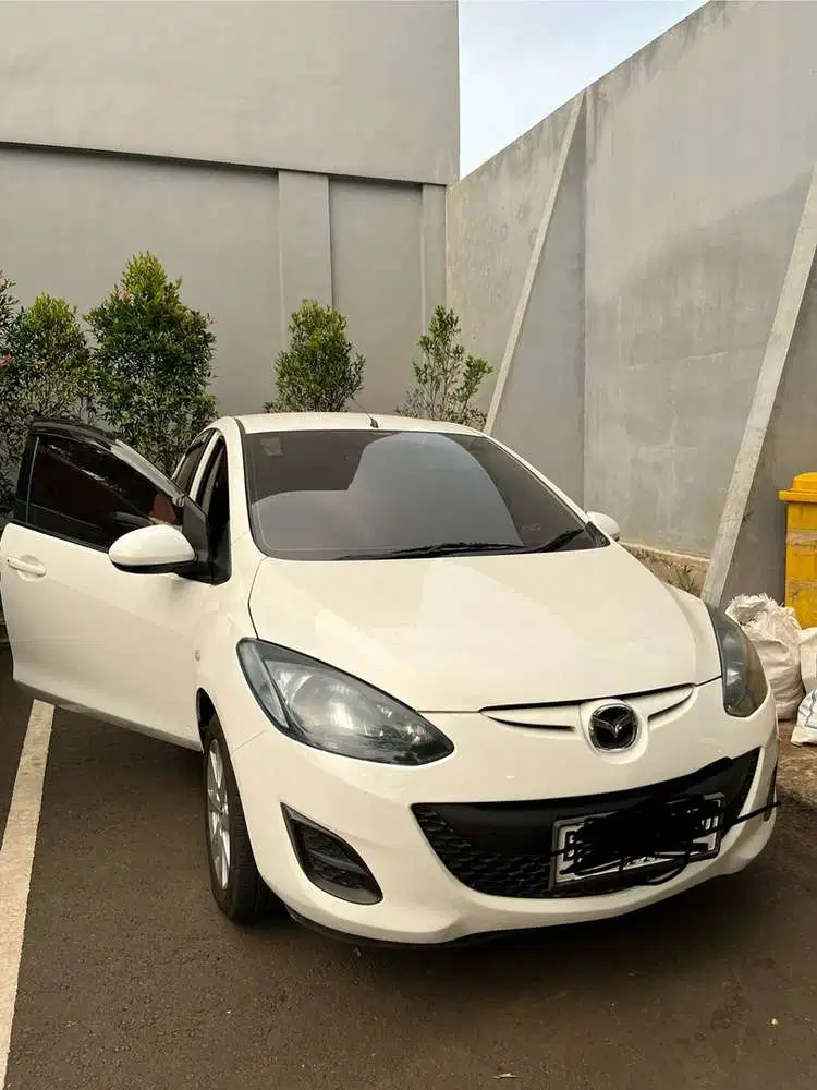 Mazda 2 2013 Bensin