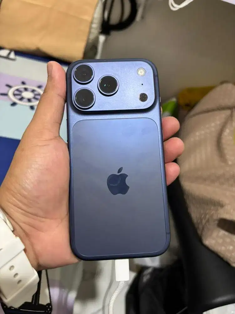 iPhone 17 Pro 256 GB iBox Deep Blue Fullset 100% Mulus April 2027