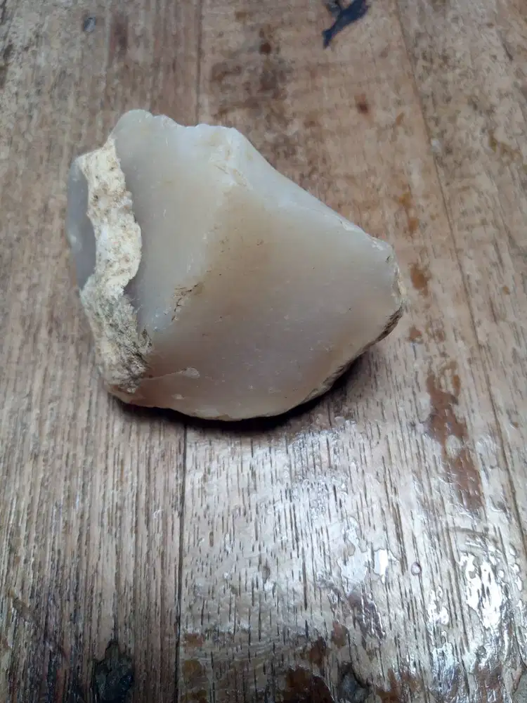 Batu Mulia Putih Susu | Batu Akik | Giok | Kalsedon
