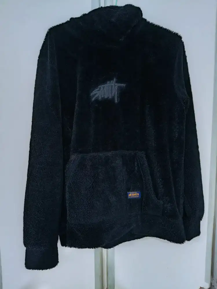 Hoodie Smith Hitam