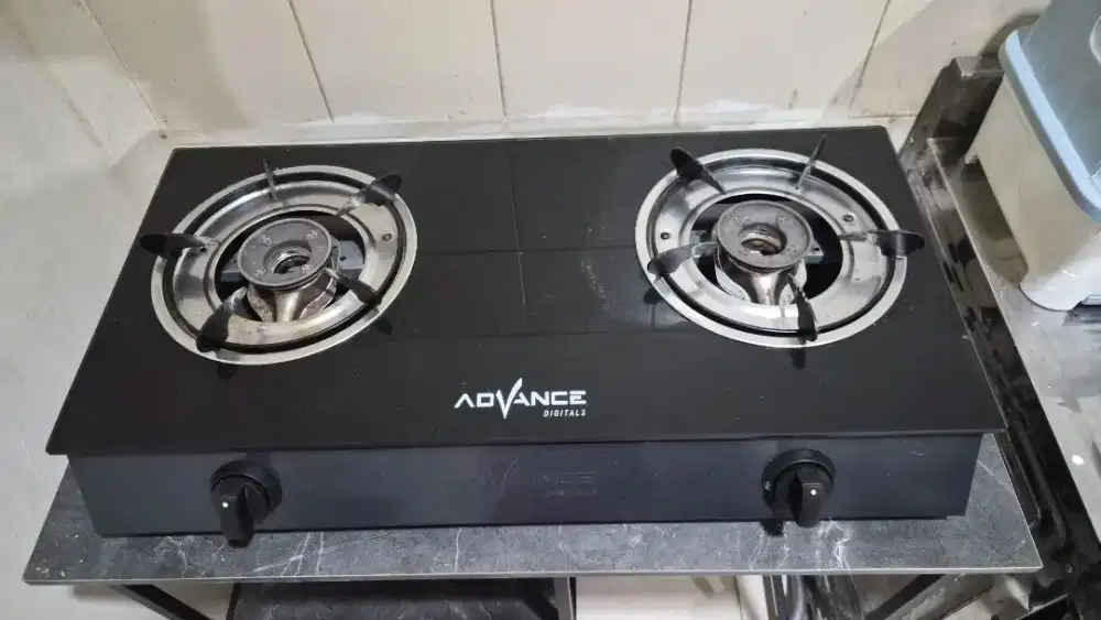 Kompor advance 2 tungku kaca