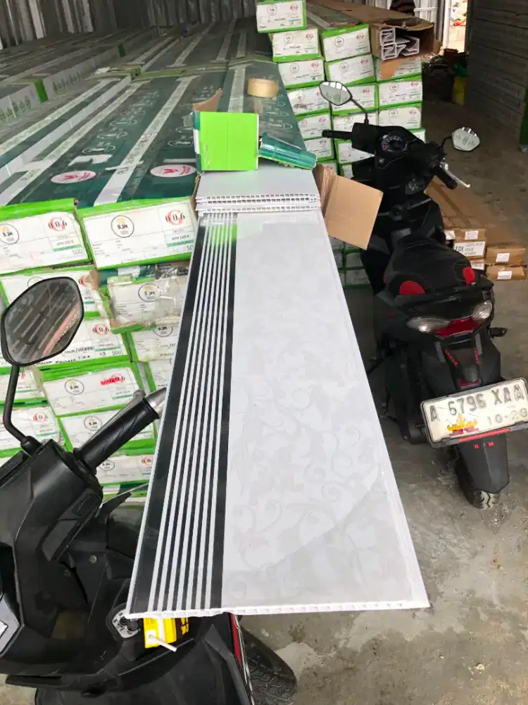 Distributor plafon PVC dll