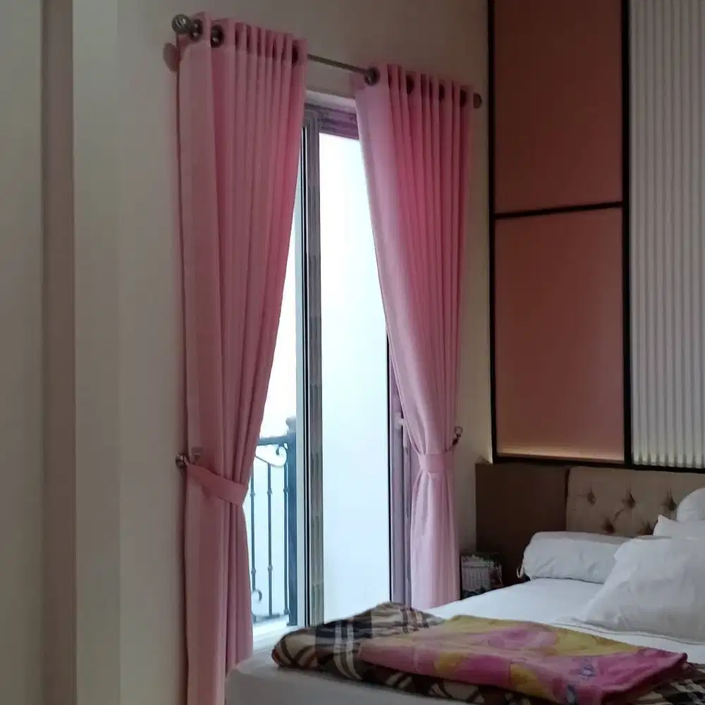 Menjual Gorden Pasang Wallpaper Korden Gordeng Horden Roller Blinds