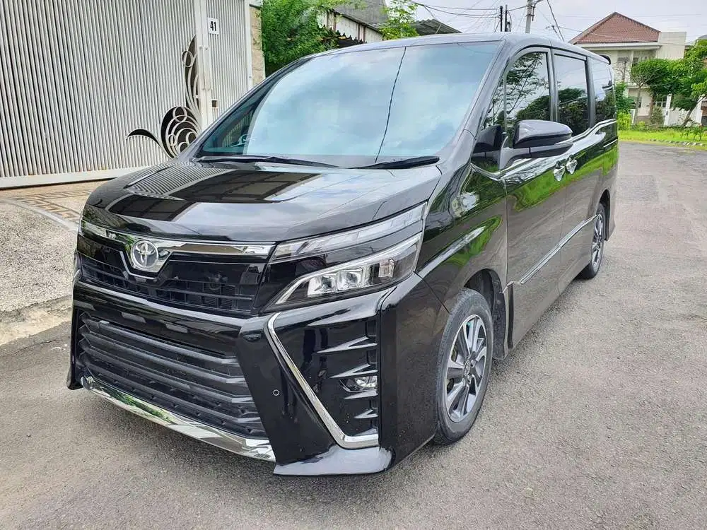 Toyota Voxy 2020 Bensin