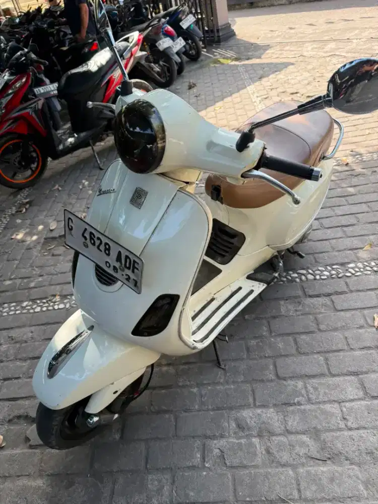 Vespa LX 150 injeksi THN 2011 plat G tegal
