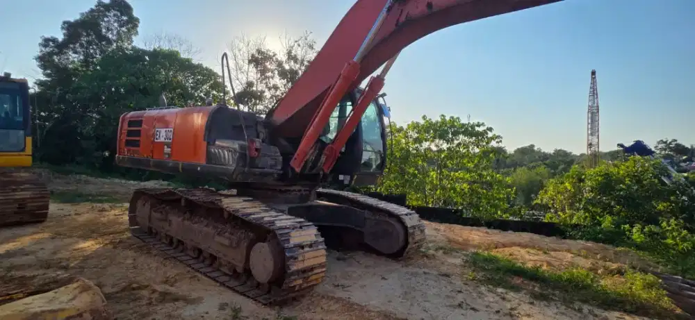 Excavator Hitachi Kelas 30 ton ZX350F-5G th 2023 harga 1,750M NEGO
