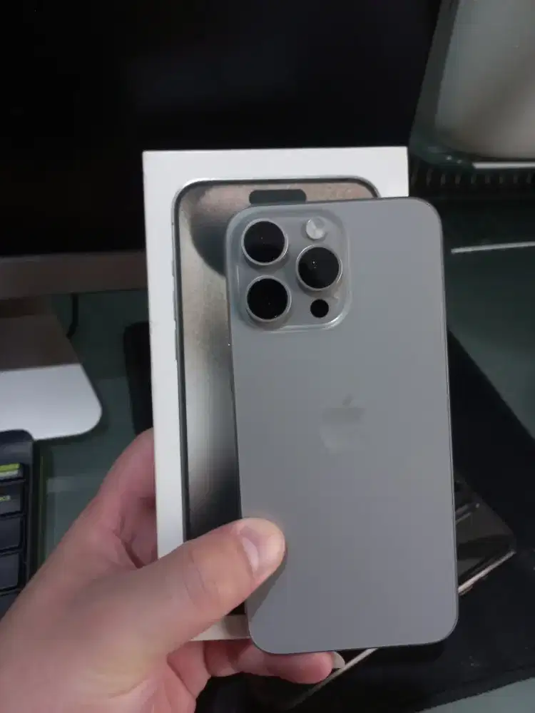 Iphone 15 Pro Max Resmi Indonesia SEPERTI BARU