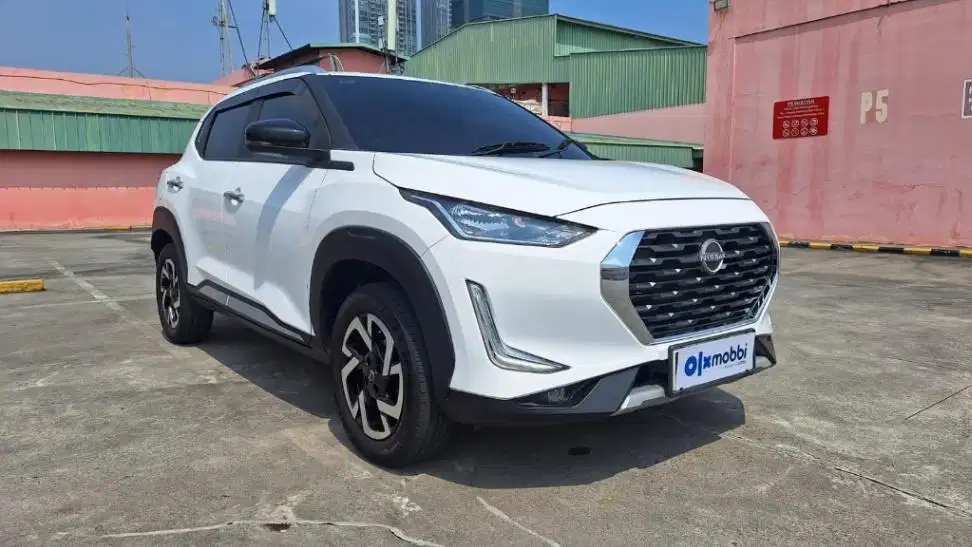 KM Rendah - Nissan Magnite 1.0 Upper Bensin-MT 2022
