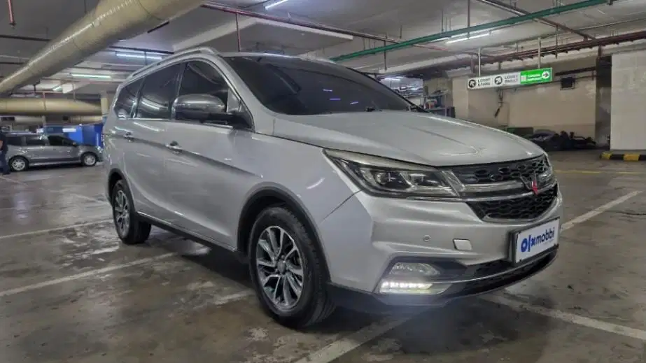 Wuling Cortez 1.5 LT Lux Bensin-AT 2019