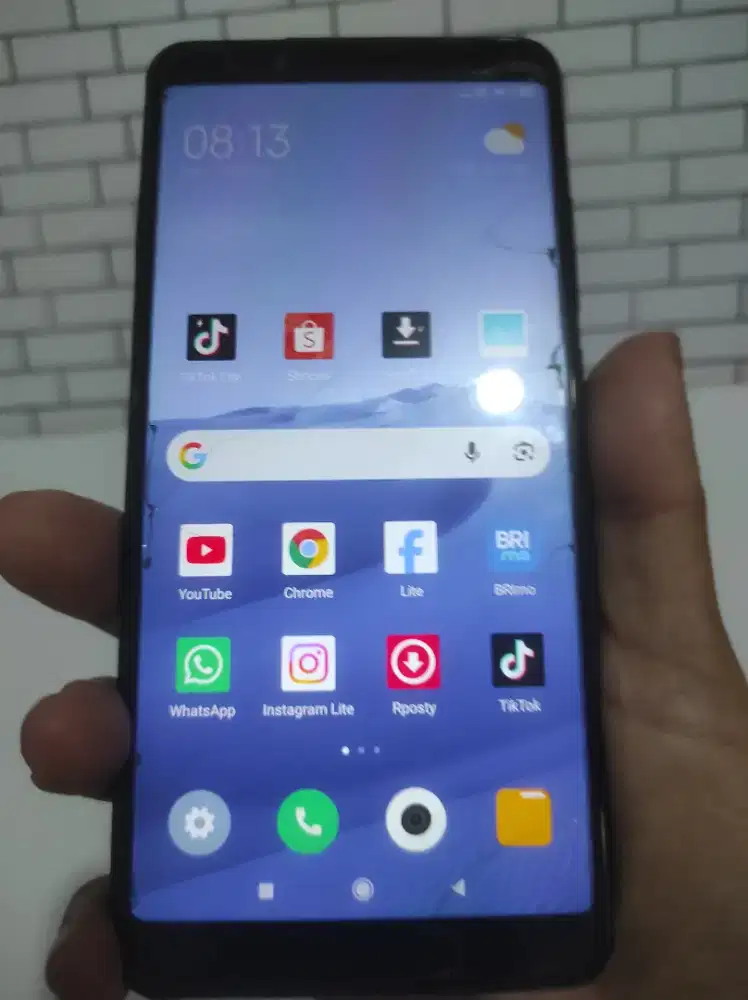 Redmi Note 5 Pro

Ram 4/64