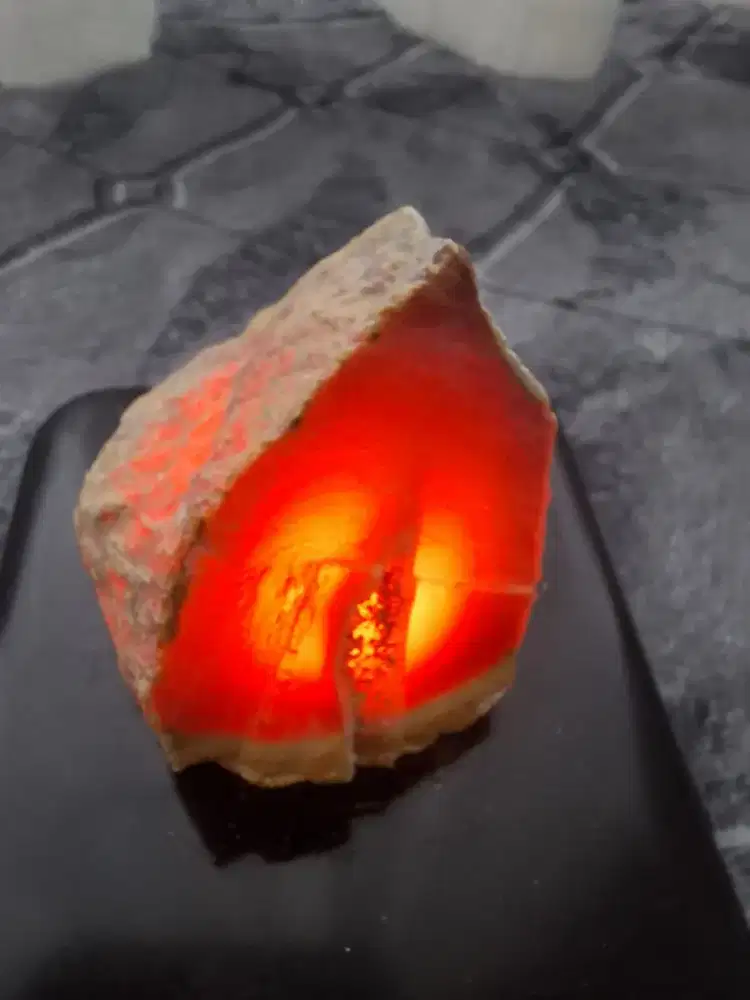 Batu Akik Merah Menyala