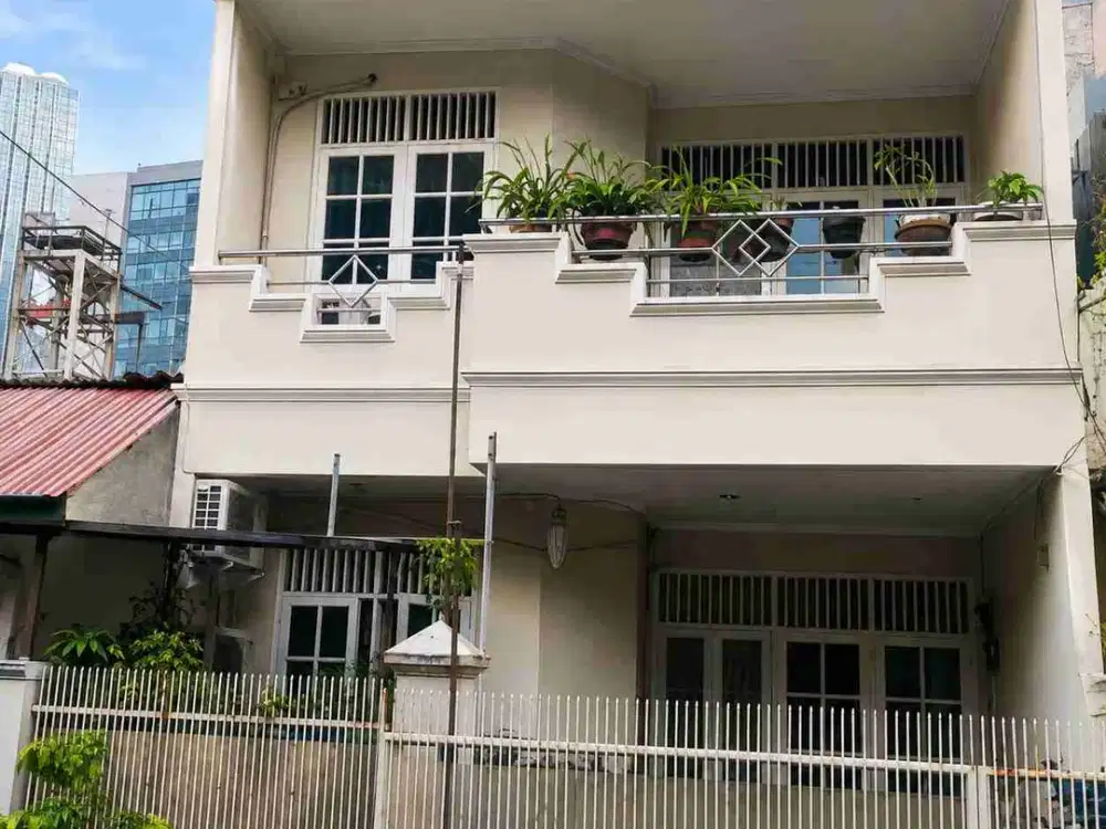 Dijual Rumah 6x15m dekat Mall Taman Angrek dan Central Park