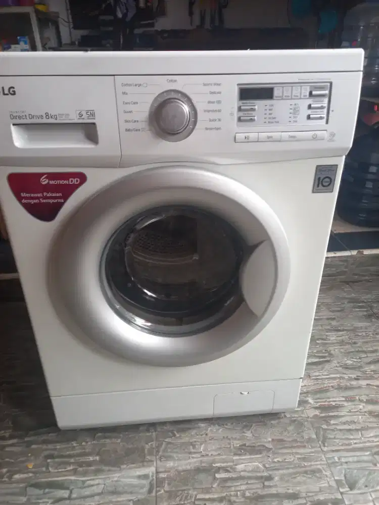 MESIN CUCI PINTU DEPAN Direct Drive MERK LG 6 MOTION DD 8 KG PAKAIAN