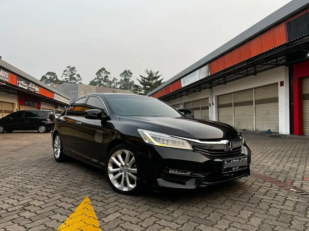 HONDA ACCORD VTIL AT 2016 HITAM FACELIFT