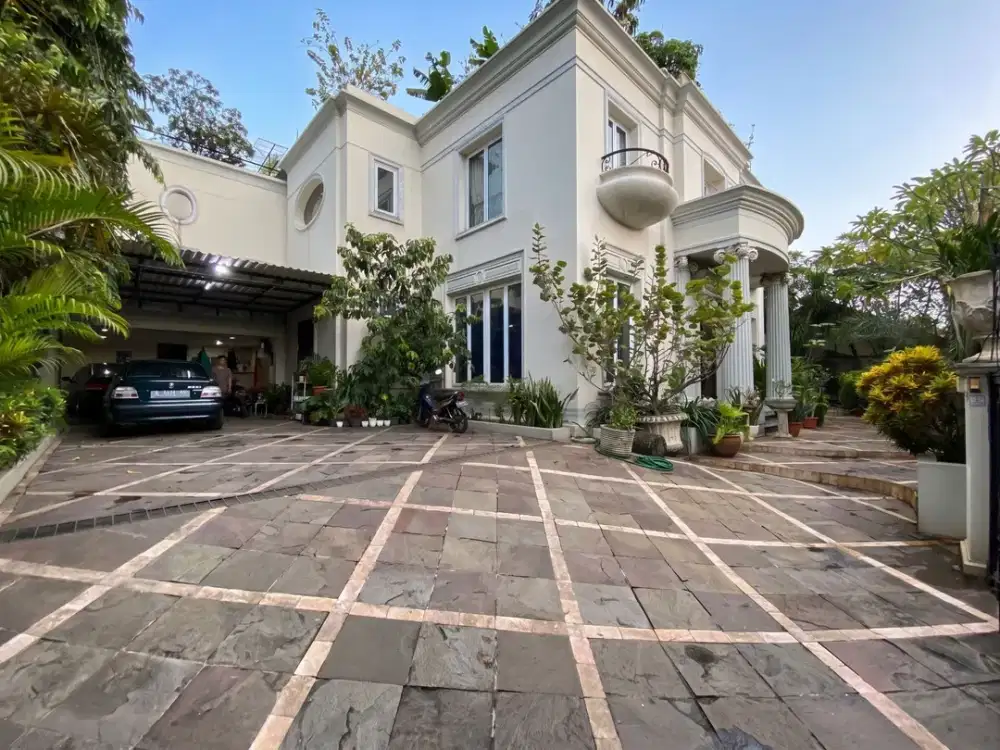 Rumah Megah dengan Lahan 600 m² di Jagakarsa jakarta Selatan RN-18224