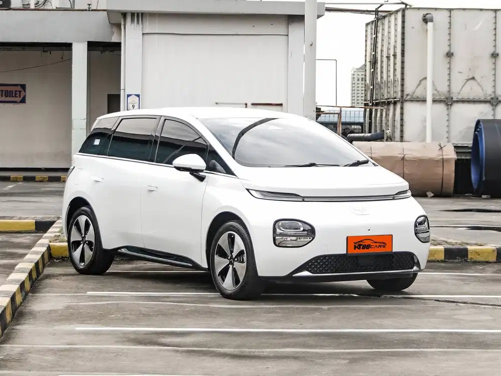 Wuling Cloud Ev Pro AT 2024 biru