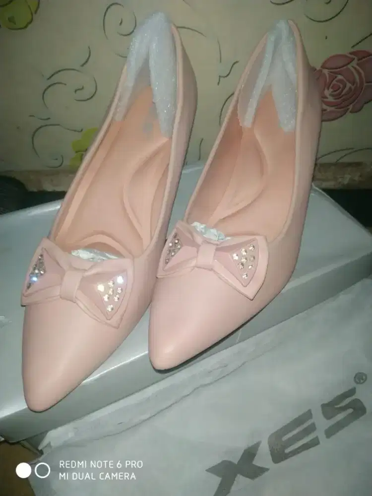 Spatu wanita baru