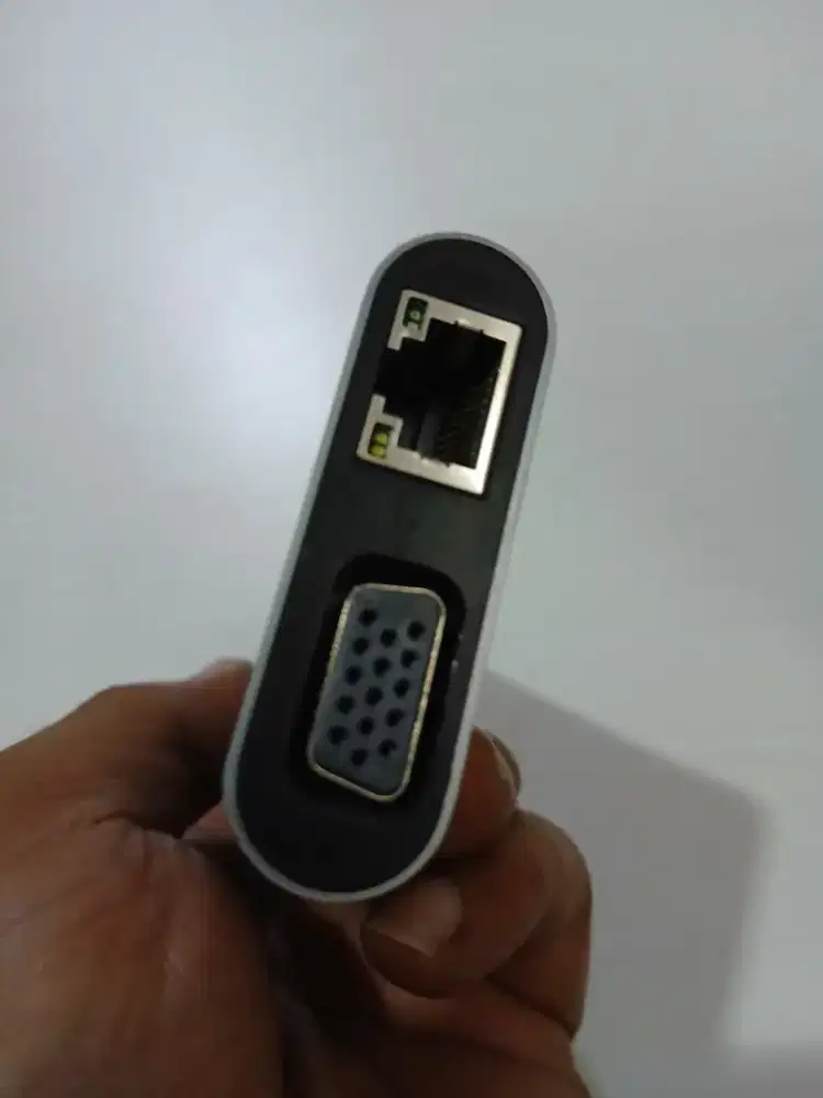 USB Hub type C merk Goojodoq for Laptop Proyektor