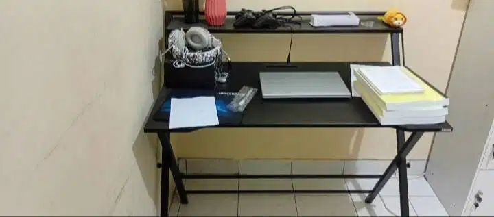 Meja komputer informa