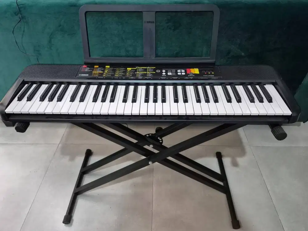 Keyboard Portabel Yamaha PSR-F52