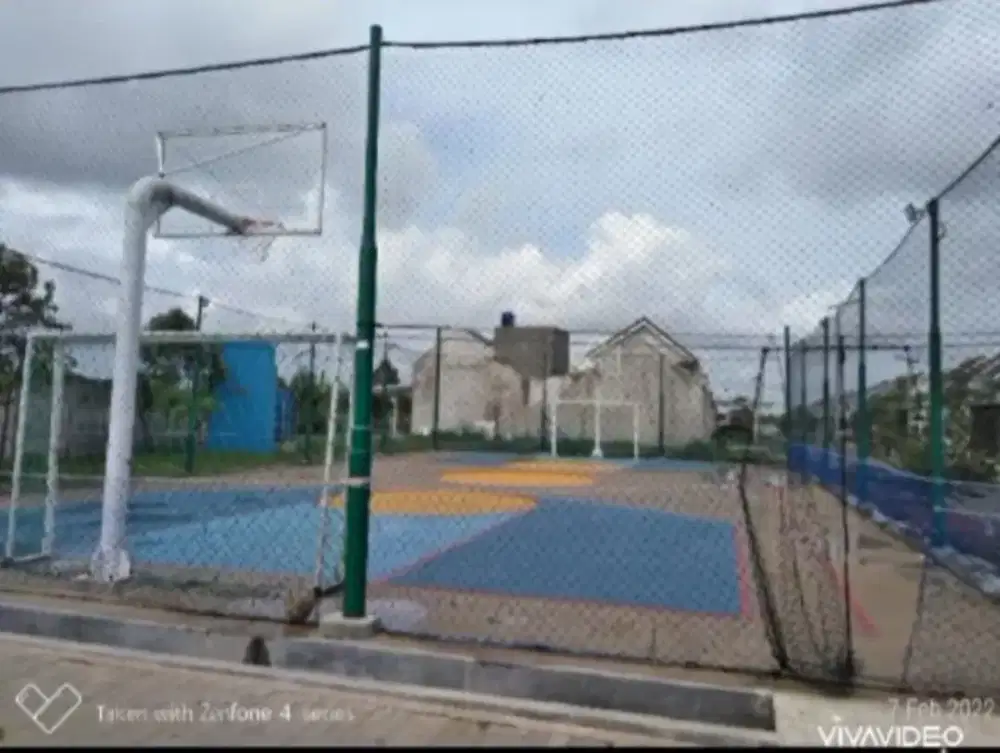 DI SEWAKAN RUMAH  PERUM EMERALD RESIDENT