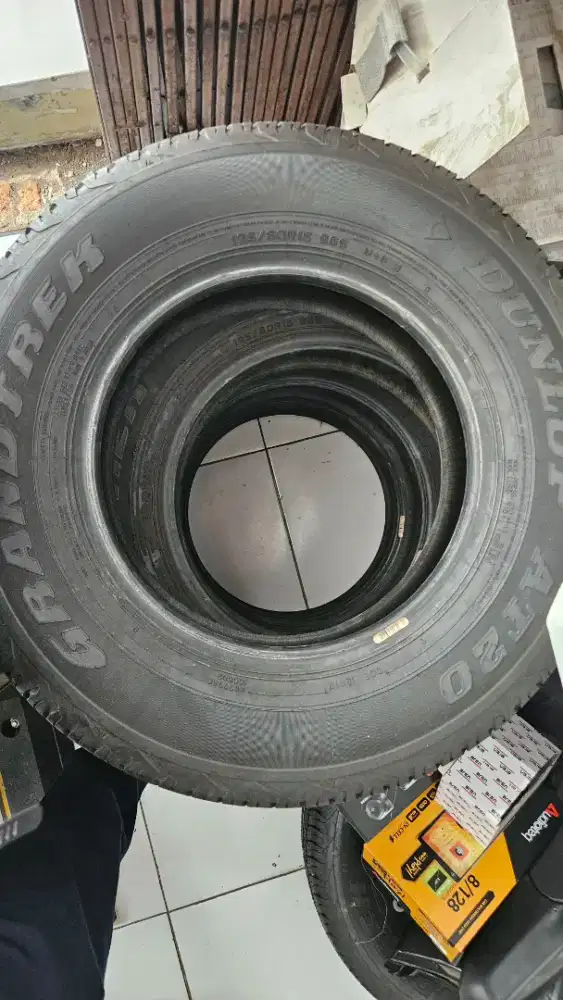 Jual 5 unit Ban Hilux
