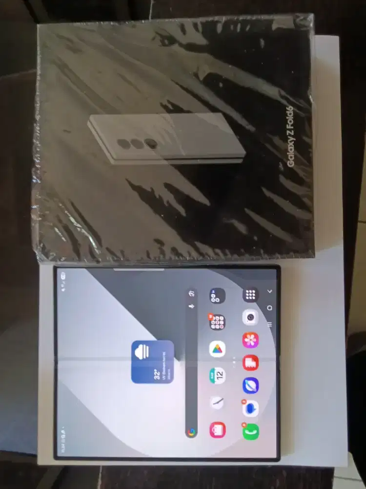 Turun harga samsung z fold 6 memori 512 GB Dan ram 12 GB plus casing