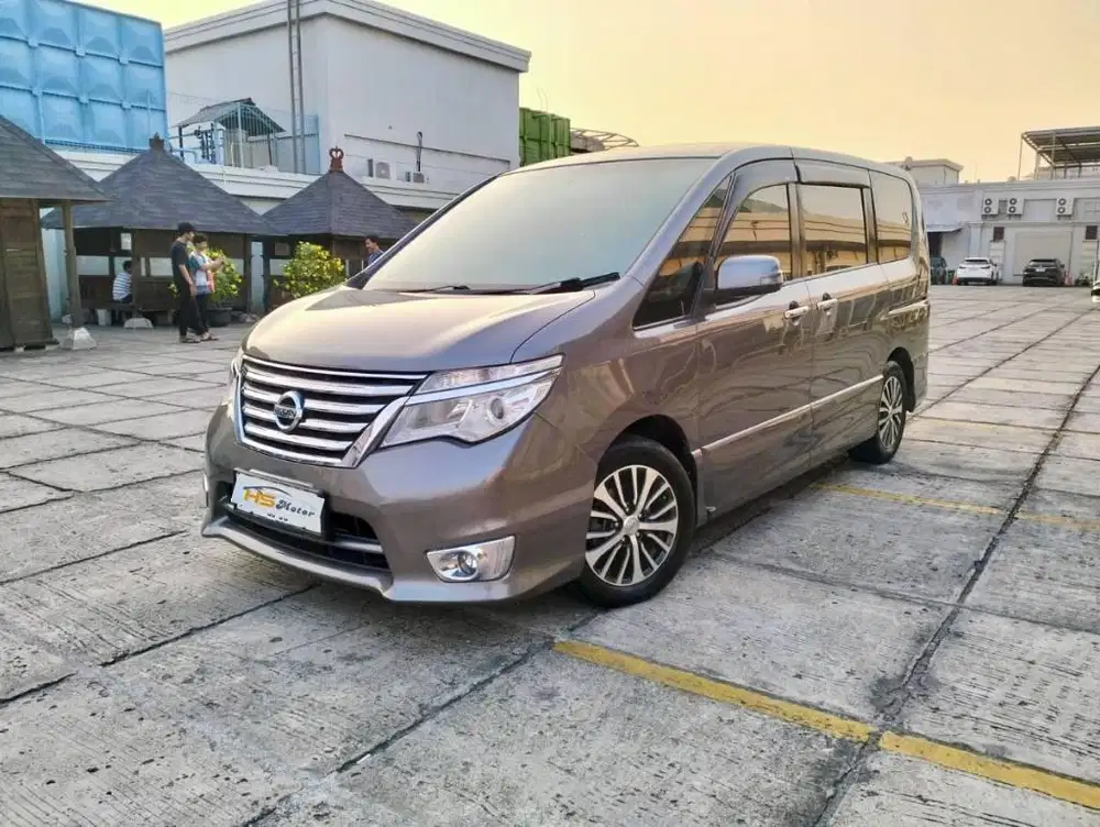 Nissan Serena HWS 2.0 Metic 2015 Istimewa