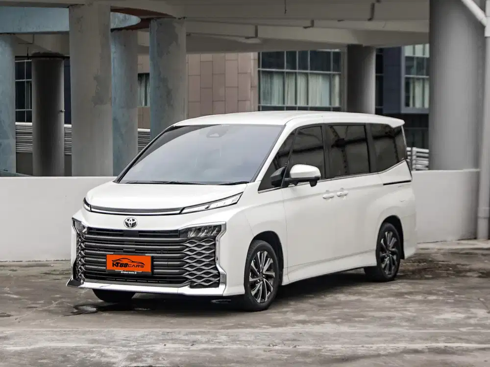 Toyota voxy 2.0 AT 2023