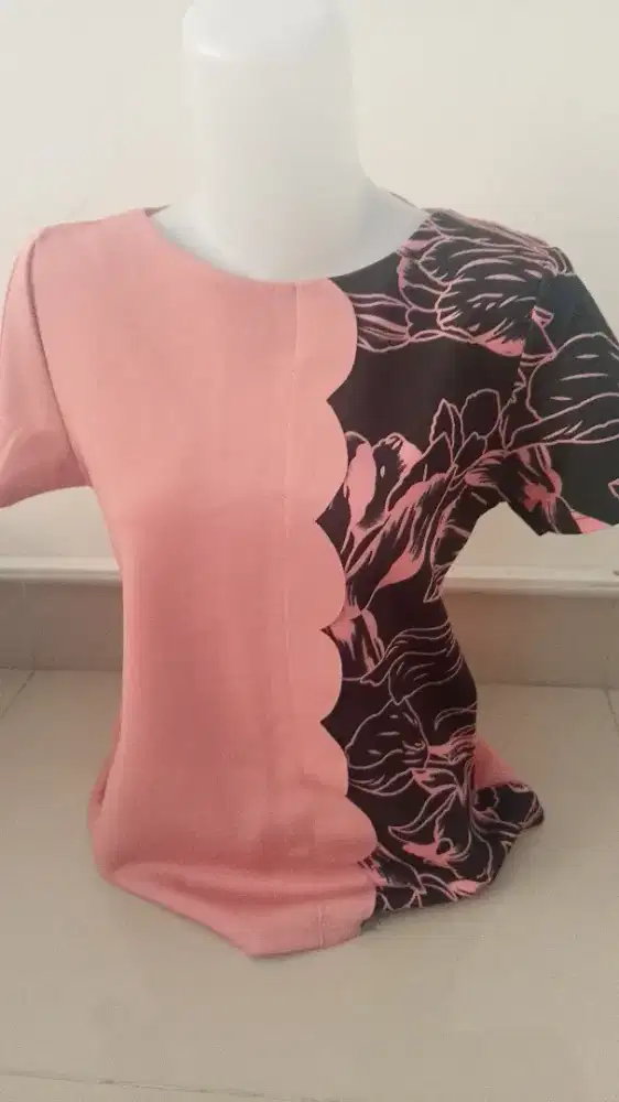 Baju kaos bekas