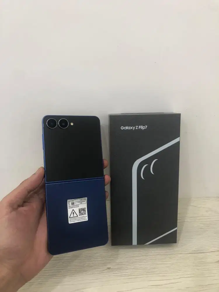Samsung Z flip 7 5g 12/256gb