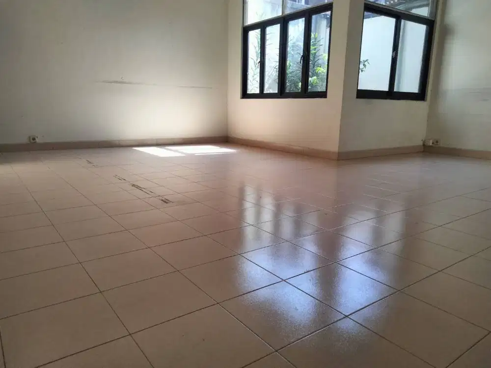 Didewakan Rumah Sangat Besar di Sayap Pasirkaliki Bandung