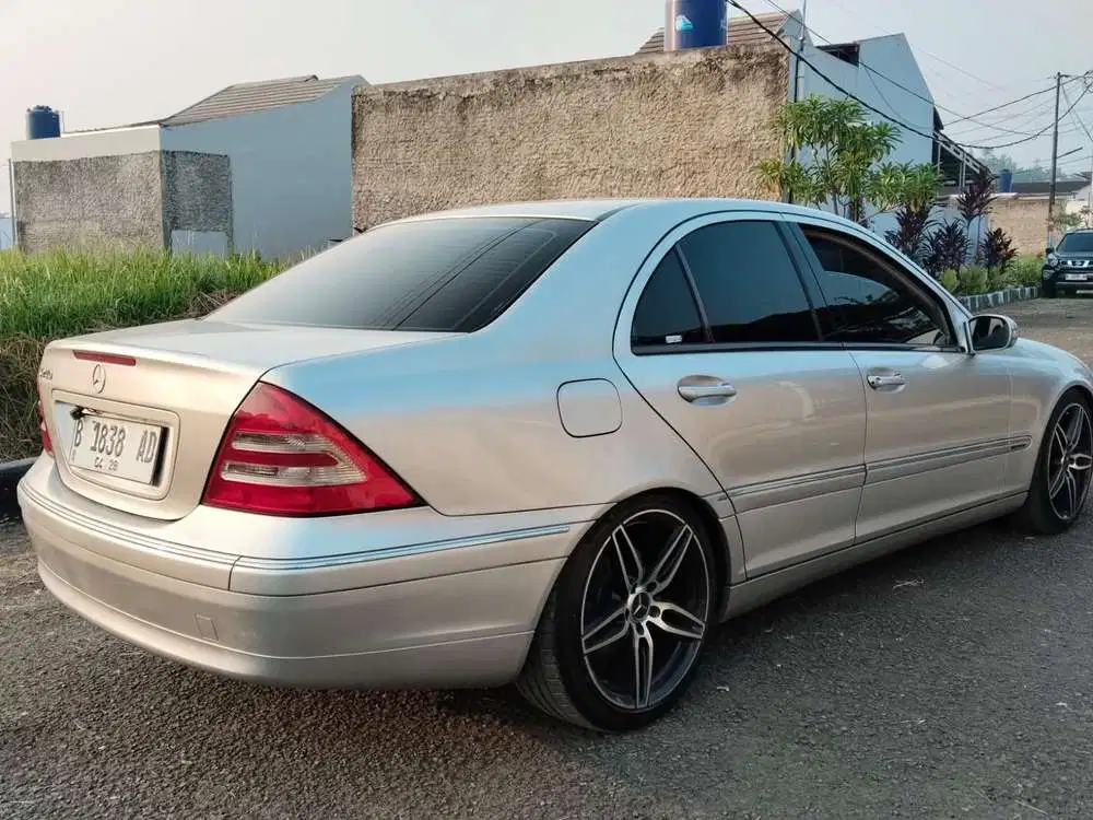 Mercedes-Benz W203 C240 2003 Bensin 2.4 Sunroof Elegant Bensin